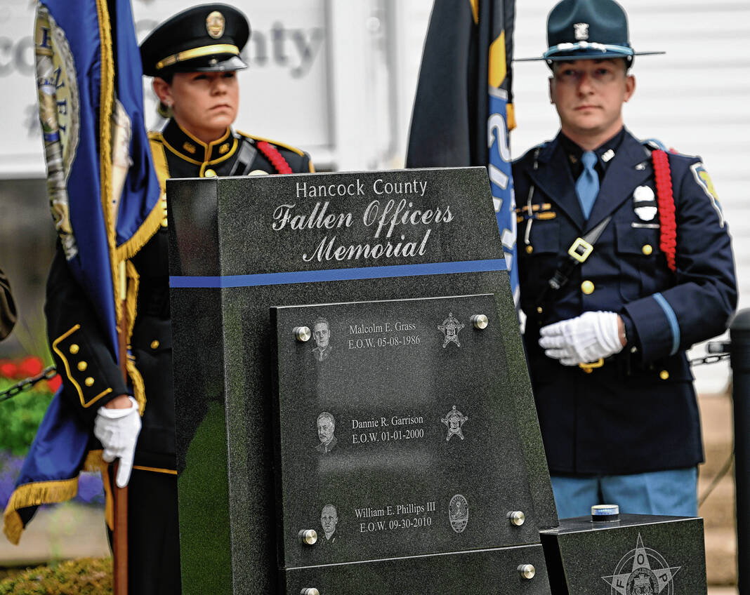 Fallen Officer Memorial Pays Tribute To Those Who Gave All The Daily Reporter Greenfield Indiana 6774