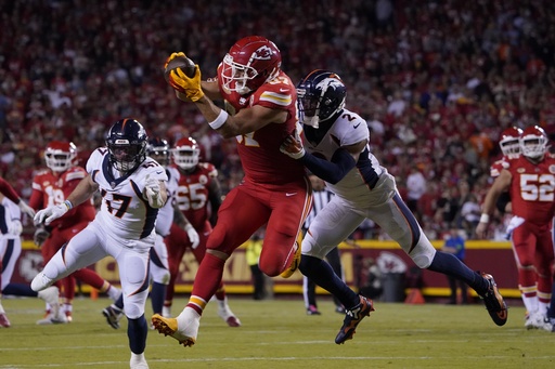 Chiefs vs. Broncos score: Patrick Mahomes, Kansas City squeak by